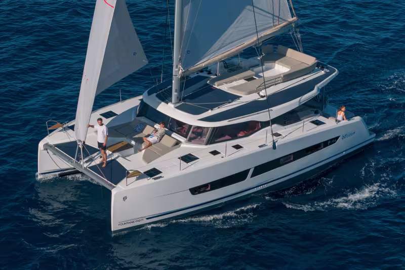 Taking your pet on a multihull: pure pleasure or maximum constraints?
