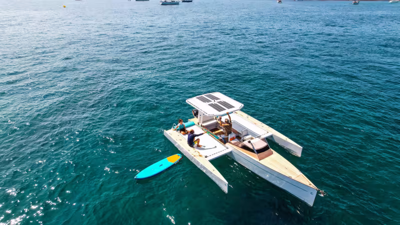ORPHIE 29 - Pocket-Sized Electric Trimaran For Day Sailing - Multihulls World