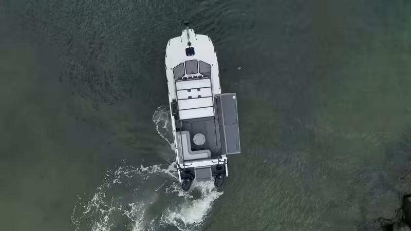 Cheetah 690-720 powercat - Teaser essai en mer - Multicoques Mag