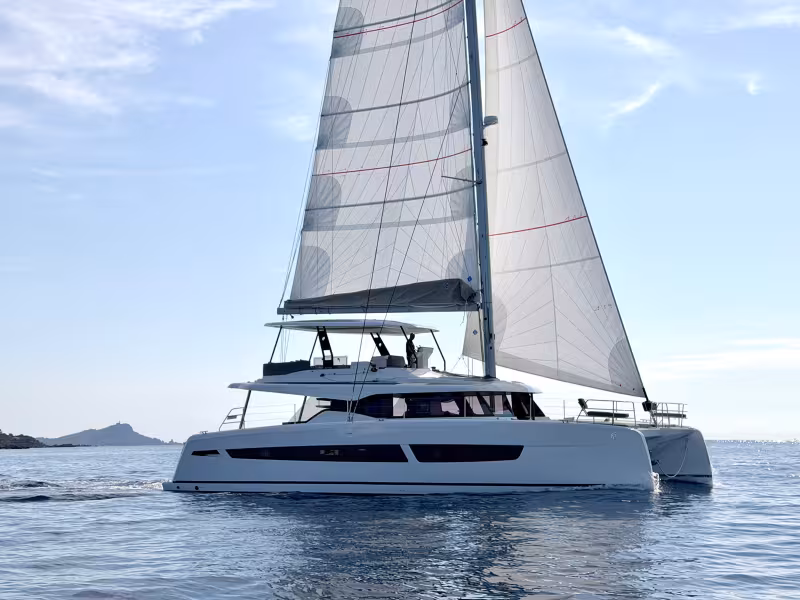 FP55 | Flybridge and Solid Foredeck | Multihulls World