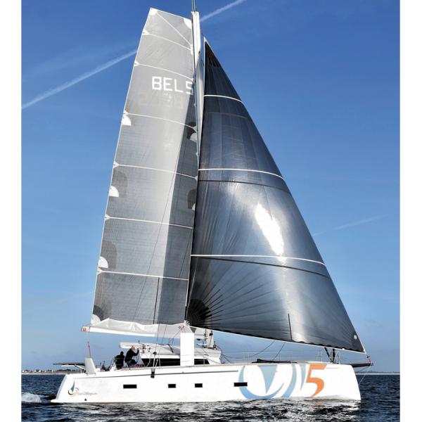 A neat sailplan: uniform, effective and set reasonably-well aft