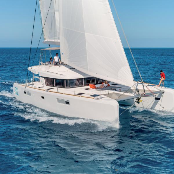 With the VMG package, the Lagoon 52 was offered a square-topped mainsail and overlapping genoa - the right formula in our opinion.