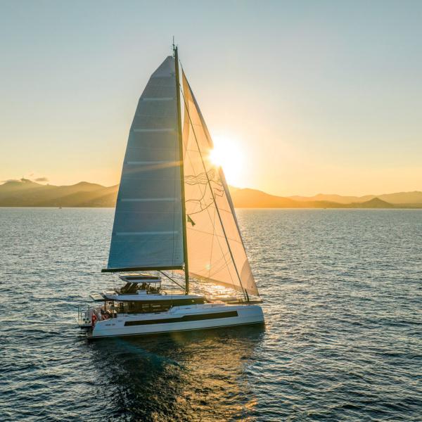8 knots of true wind: under Code 0, the MC68 sails at wind speed. The catamaran is capable of maintaining good averages from 7 knots of wind without the aid  of its engines.