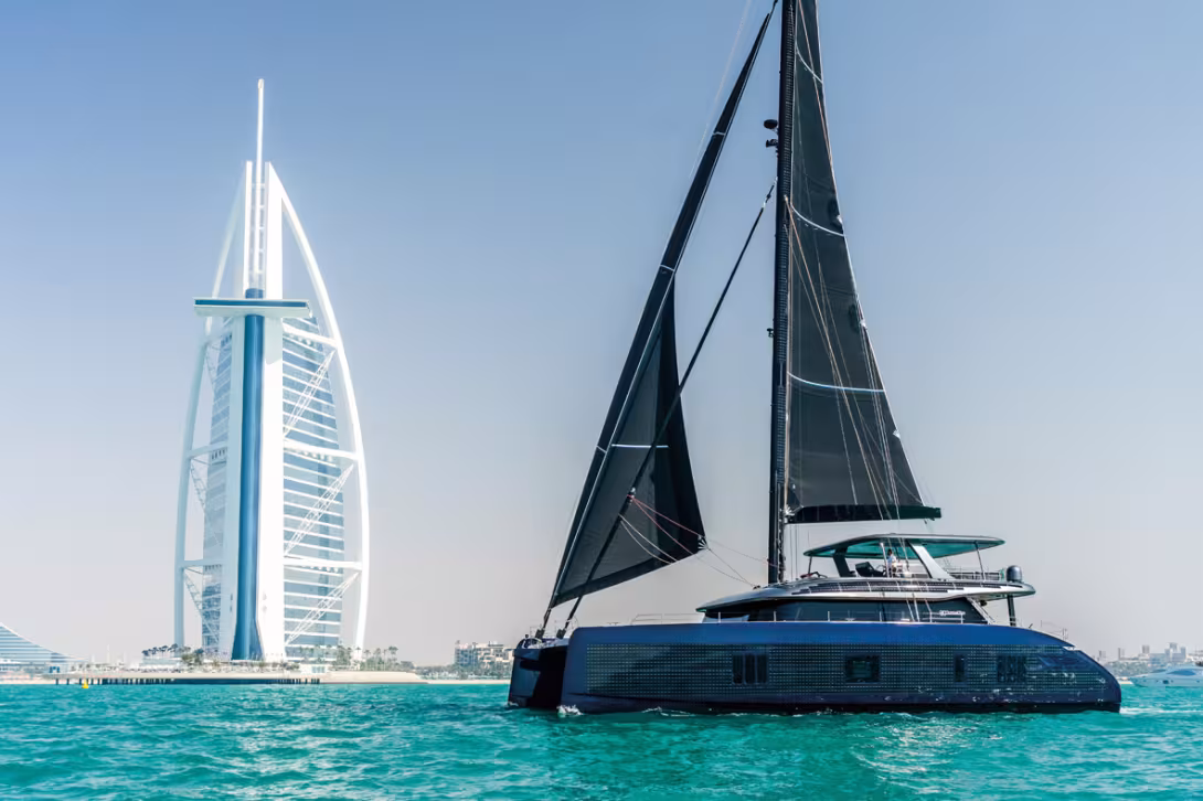 Premiers bords à Dubaï pour le Sunreef qui inaugure la gamme ECO.