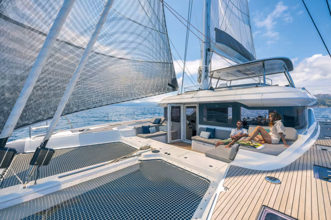 The cutter rig features a staysail and a genoa on station - plus a code 0. The square-topped mainsail is an option that boosts the sail plan and makes the Lagoon 60 more lively once under way.