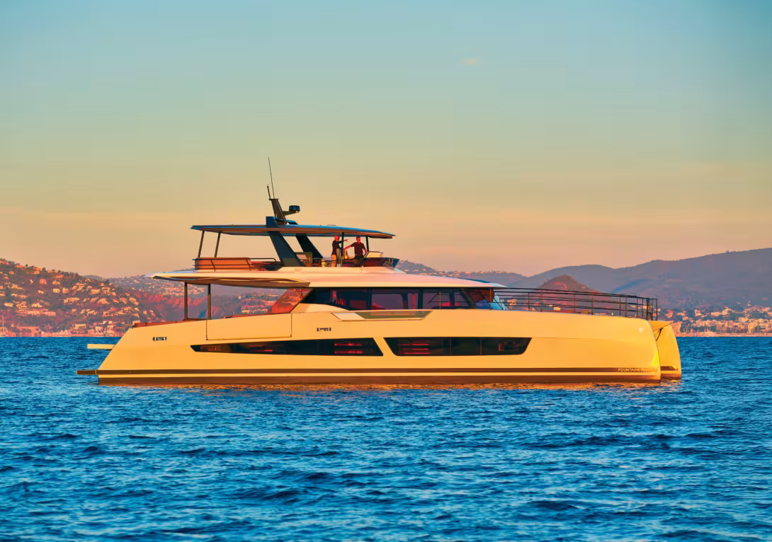 The Power 80 cannot deny its lineage with the Thíra 80 - its sailing sistership.
