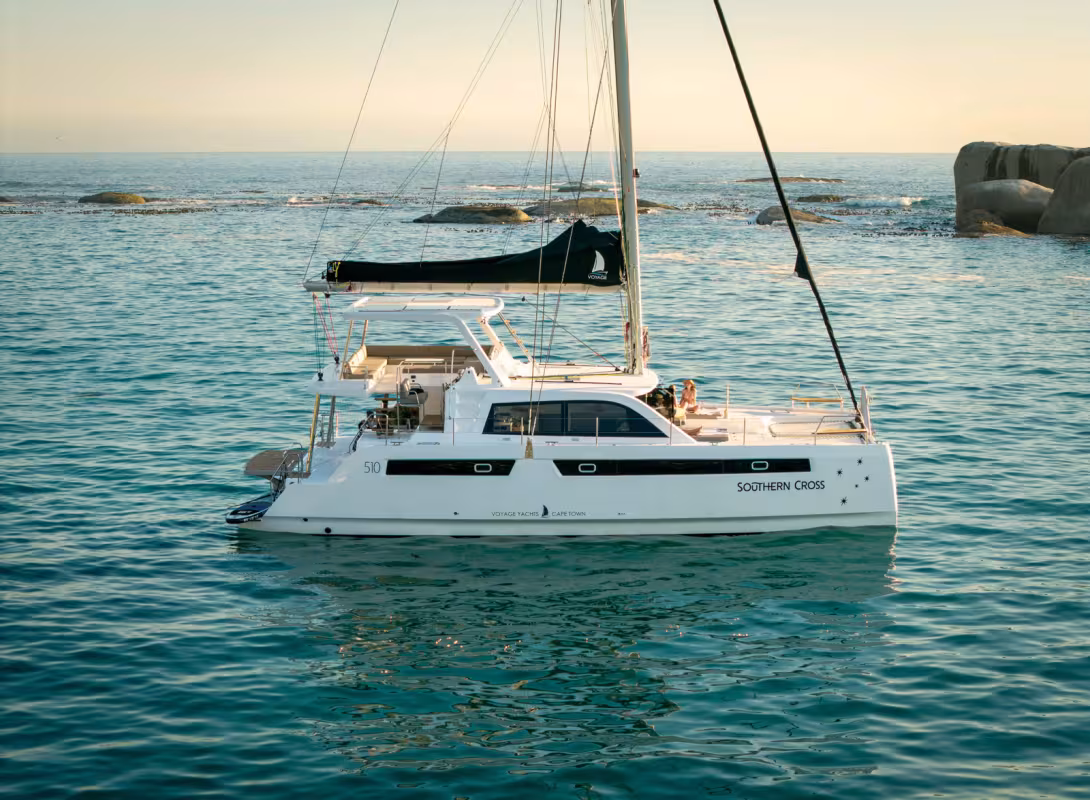 While the design of the new 510 is reminiscent of other catamarans by Voyage Yachts like the 590, the style is nonetheless more modern.t