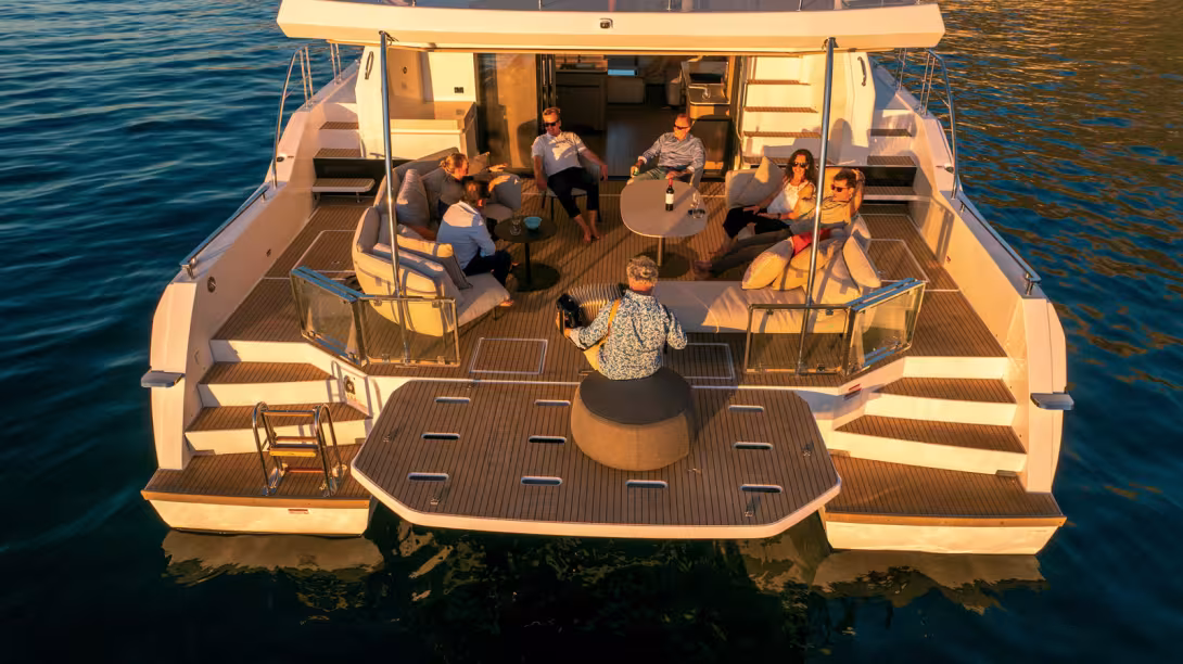 Up to ten guests can be seated around the large cockpit table, confirming the remarkable entertaining capabilities of this 53-footer.