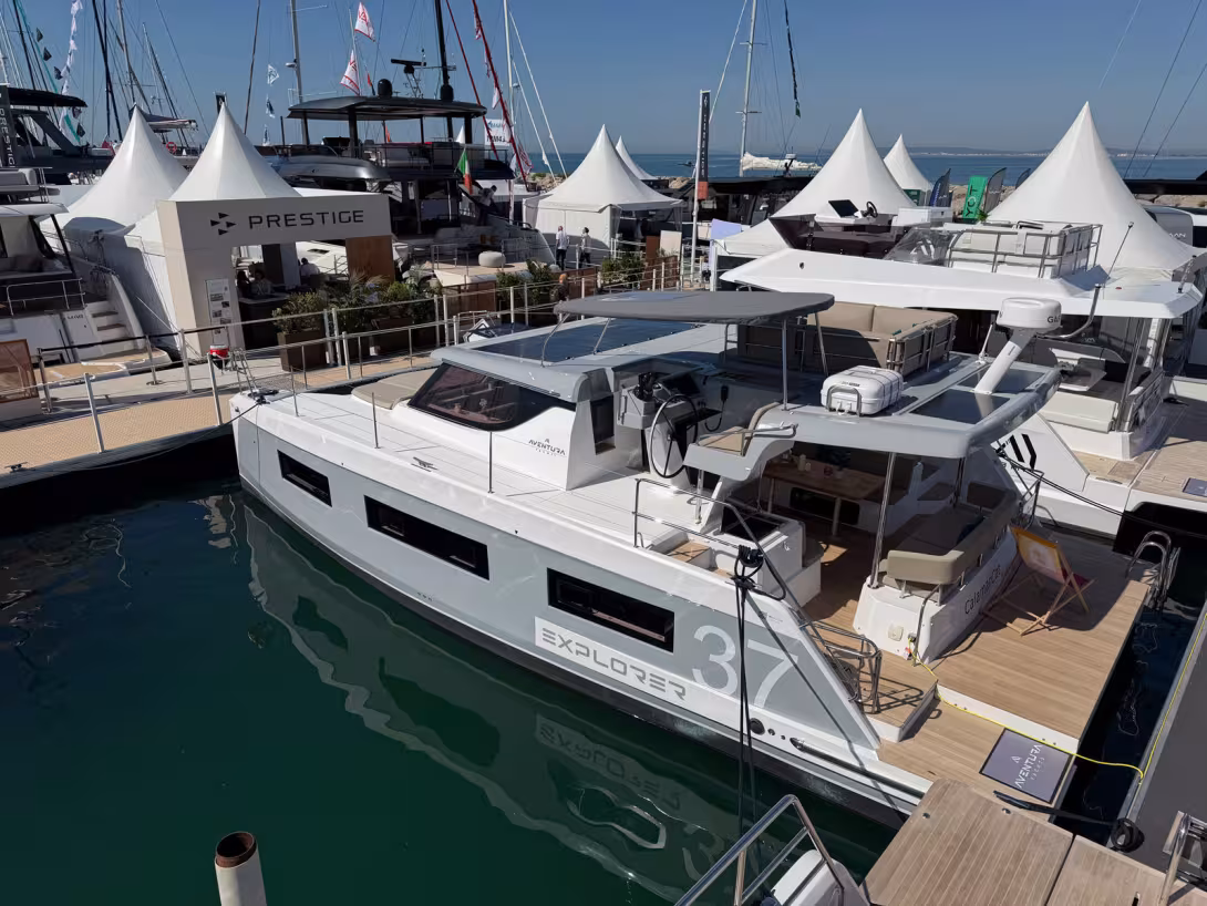 Aventura 37 Explorer | Is “Slow Life” Cruising (Finally) Going to Catch On? | Multihulls World