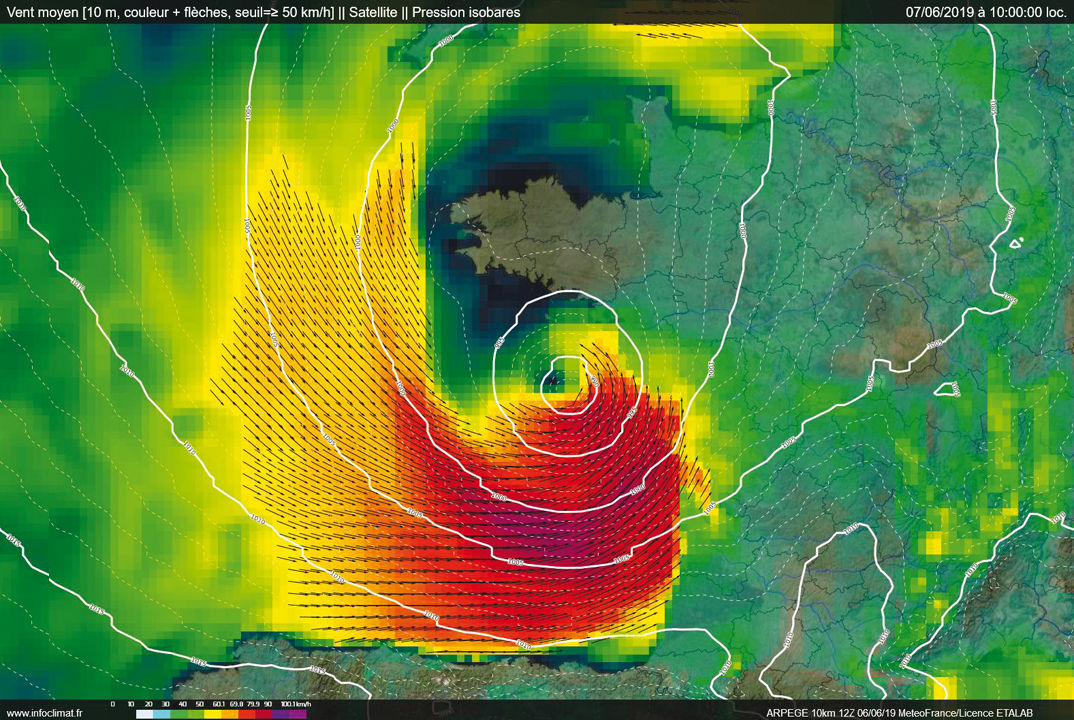 trimaran heavy weather sailing