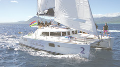 Multihull basics : Flybridge or not flybridge ?