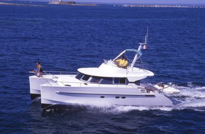 Boat Review by Multihulls World of: Motor Maryland 37 - Multihulls