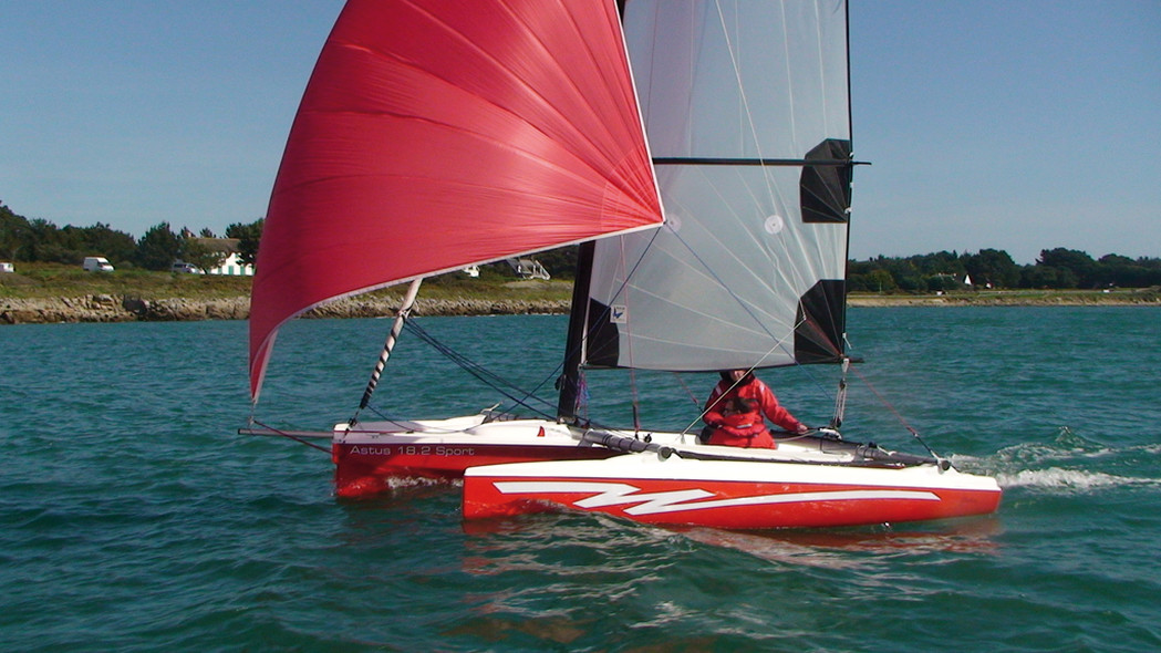 trimaran astus 18.2