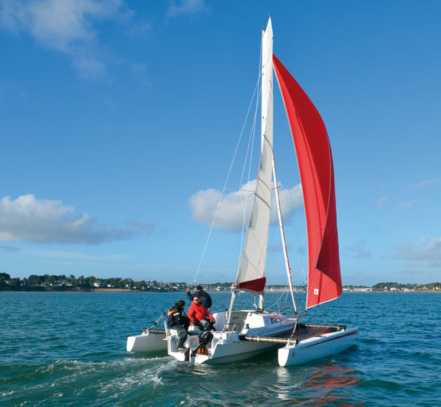 2015 Multihull buyer's guide : Day-boats