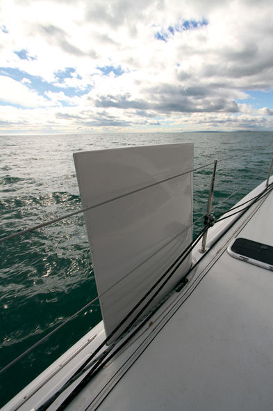 how to use daggerboards on catamarans