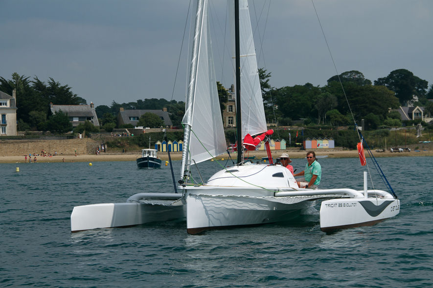 how to use daggerboards on catamarans