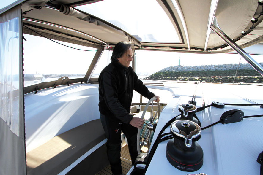 Leaving the quay under engine step 12