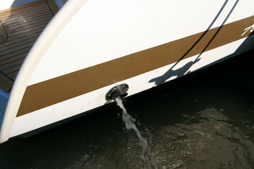 Leaving the quay under engine step 6