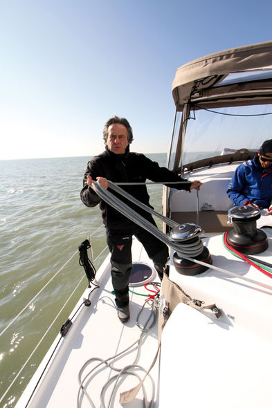 Setting the mainsail step 11