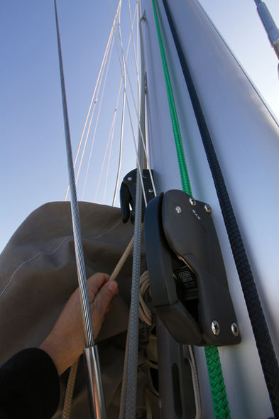 Setting the mainsail step 4