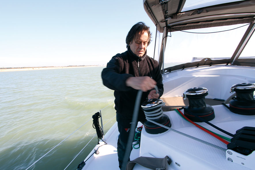 Setting the mainsail step 7