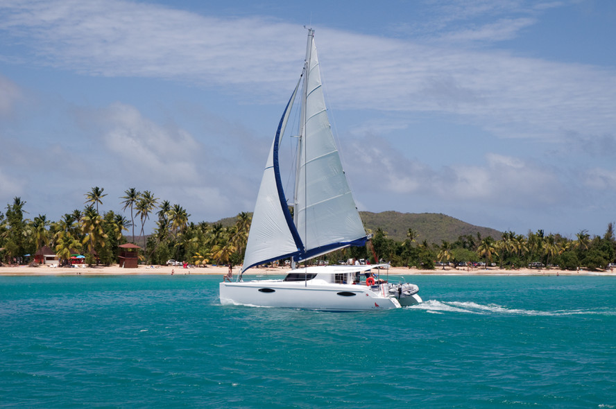 Catamaran charter : how much for which destination ?