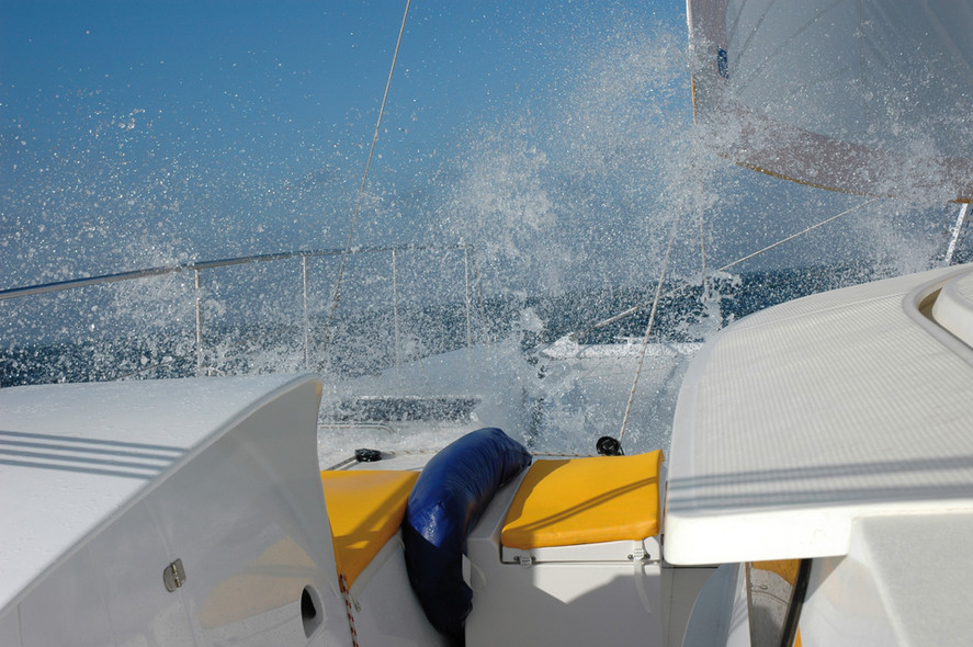 Chronicle around the world : one year since setting off