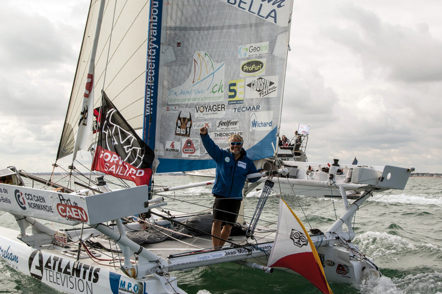Yvan Bourgnon around the world in a sports catamaran