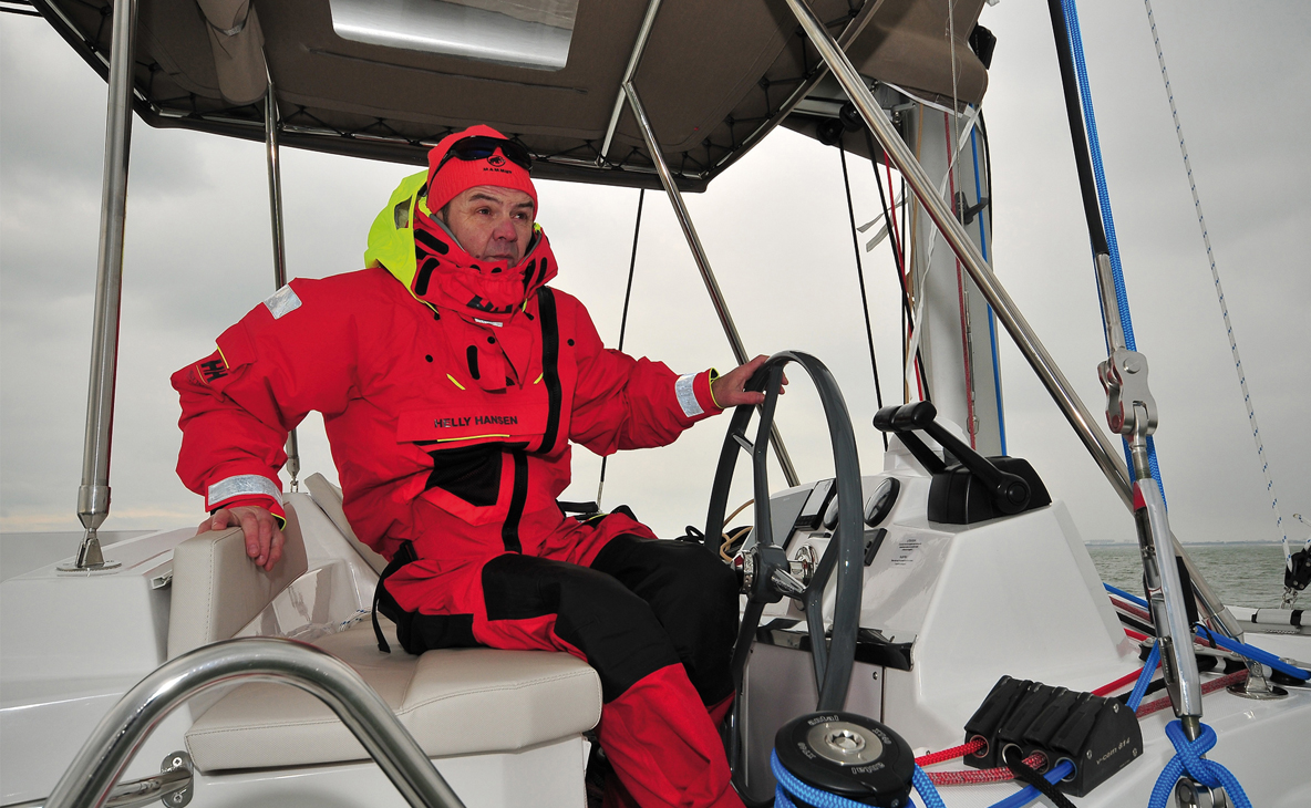 vaccinatie Schijn Gespierd On test: Helly Hansen Aegir Ocean Survival Suit - Technical - Multihulls  World - Multihulls World