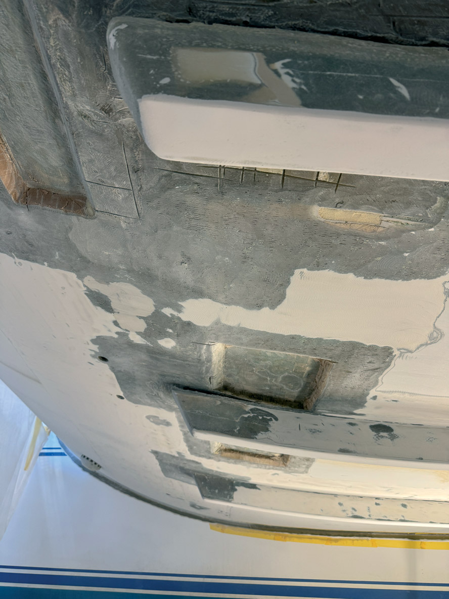 The advantage of composite materials is that they can always be repaired – here, a Lagoon 57 will emerge from SAS looking like new.